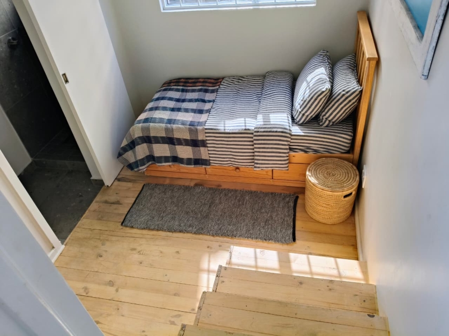 5 Bedroom Property for Sale in Wavecrest Eastern Cape
